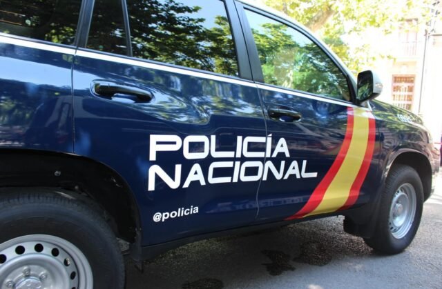Un hombre cometió fraude de residencia y su madre obtuvo ilegalmente tratamiento médico gratuito en la Costa Blanca de España.
