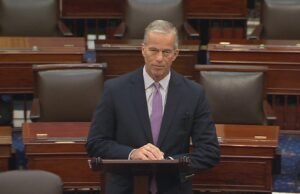 El cierre del gobierno está a punto de superar el récord, ya que Thune dice que es “optimista” acerca de poner fin al estancamiento esta semana. El cierre del gobierno está a punto de superar el récord, ya que Thune dice que es "optimista" acerca de poner fin al estancamiento esta semana.