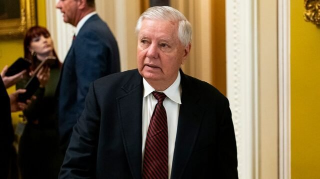 Graham dice que demandará al Departamento de Justicia por 500.000 dólares por registros telefónicos
