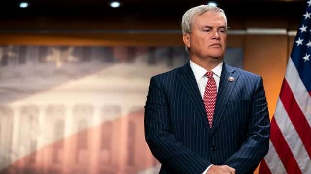 Legisladores republicanos publican miles de archivos relacionados con Jeffrey Epstein
